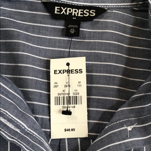 🆕💕EXPRESS💕 Chambray Striped Button Down Shirt - Picture 5 of 5